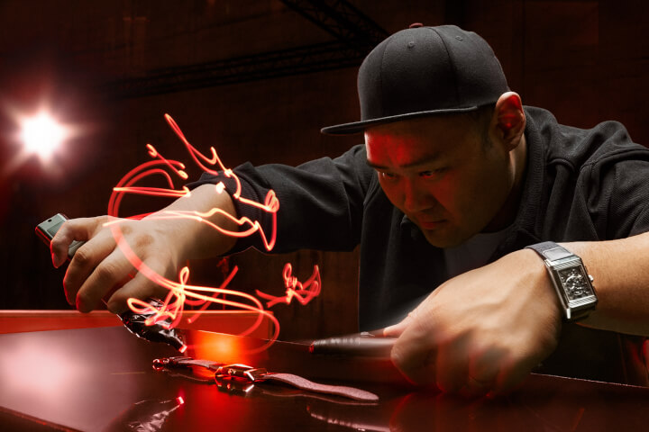 以光作畫：金氏世界紀錄藝術家王思博，打造積家錶「微型」光繪鉅作