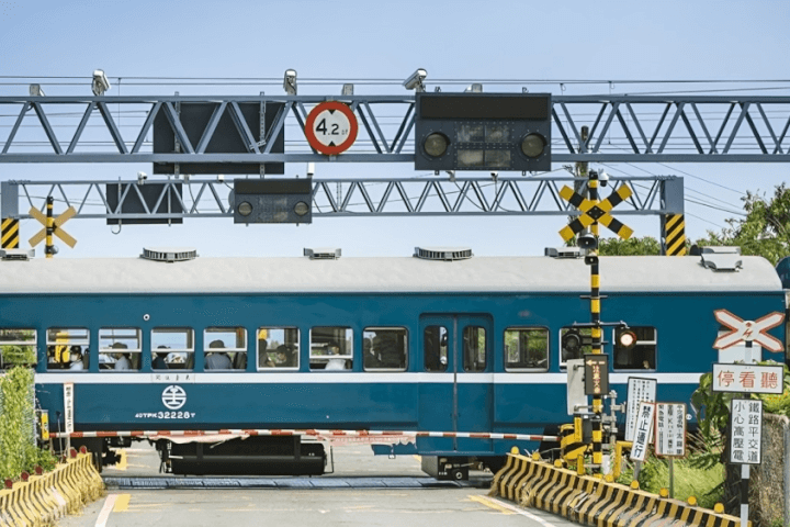 台灣觀光列車有哪些？搭哪種怎麼選？鳴日號、海風號、福森號等列車特色一覽，來一場鐵道之旅！