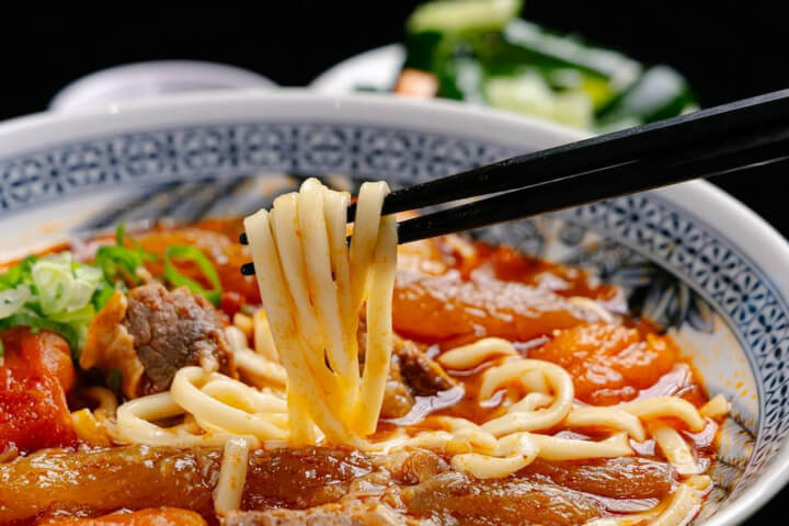 2025桃園機場美食全攻略：全球第三美食機場，12家話題新店、樓層完整指南