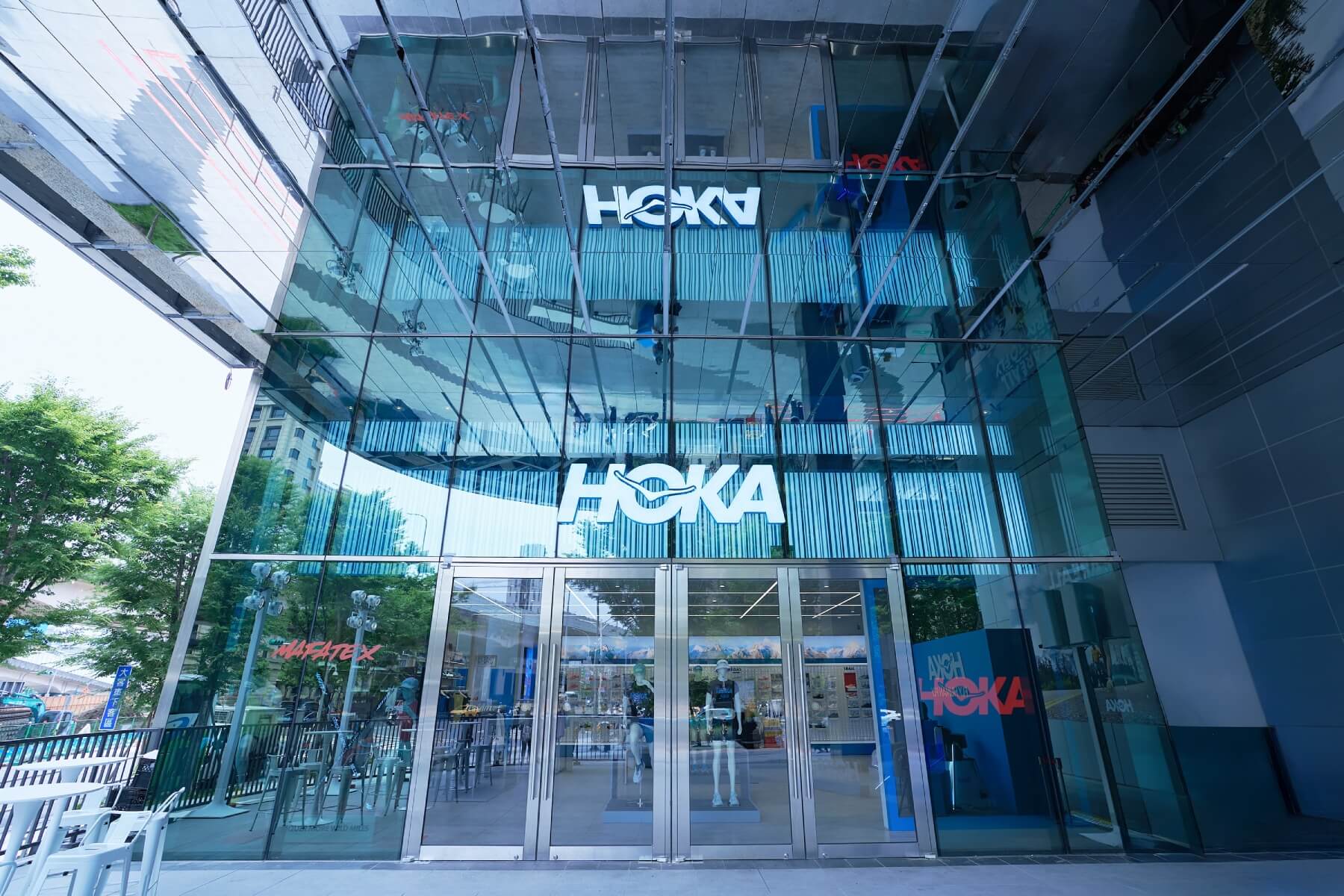 HOKA打造台灣最大間門店：特設跑者互動區，建立主題跑聚新據點