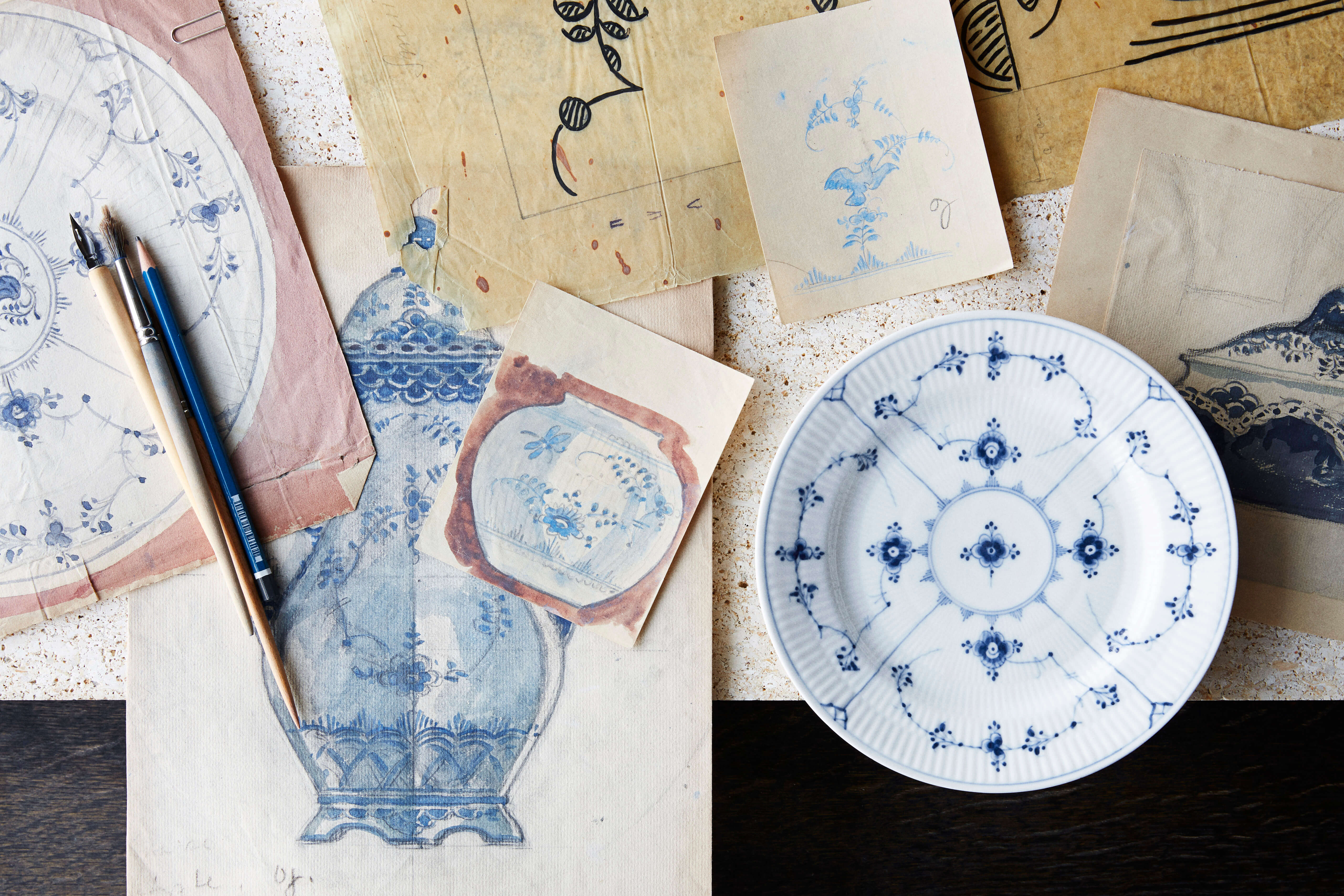 皇家哥本哈根250週年特展，以藍色唐草致敬東西島嶼美學