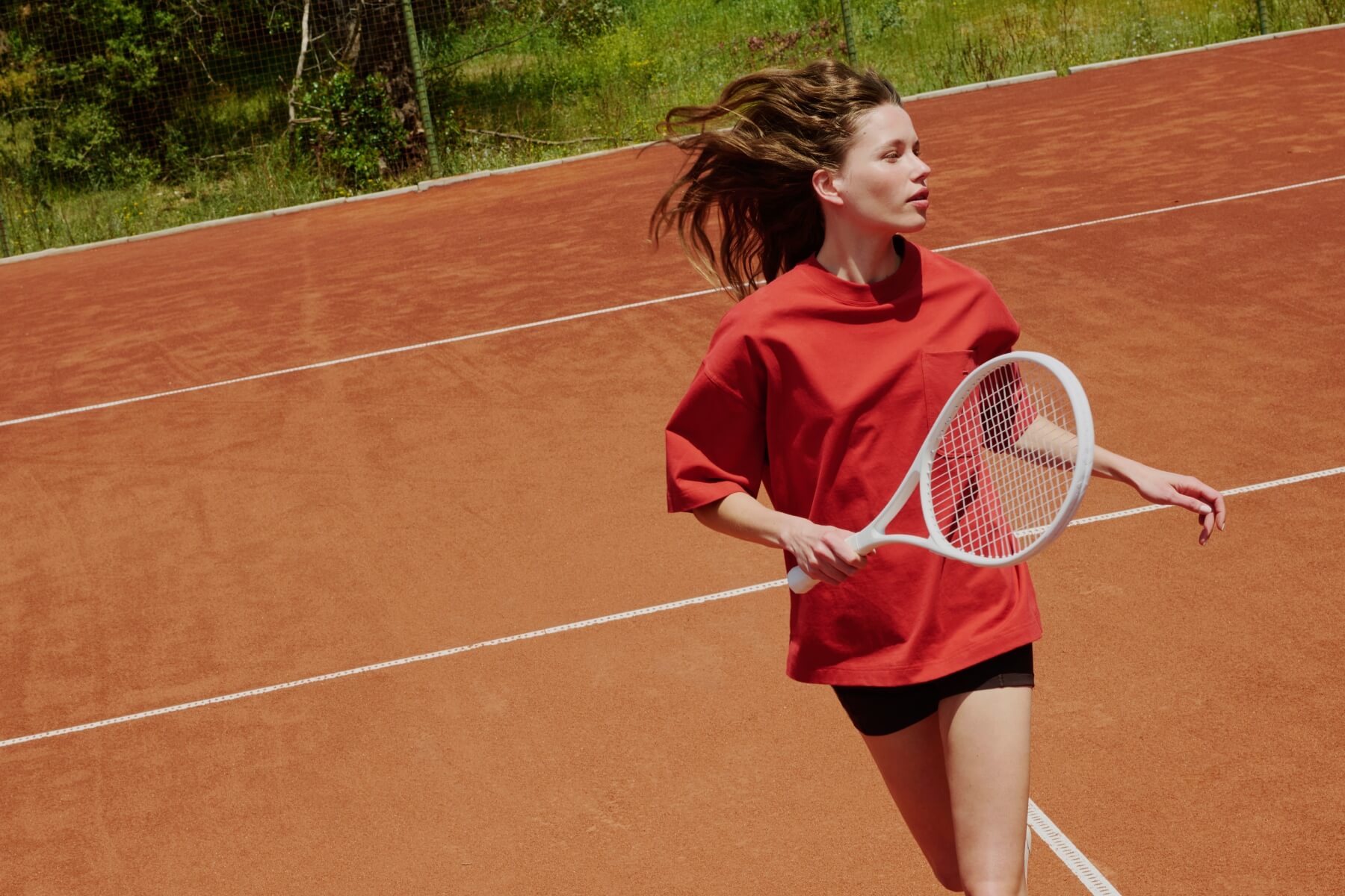 不只會打造頂級酒店！安縵續攻時尚，推出Aman Tennis Club高端網球服裝