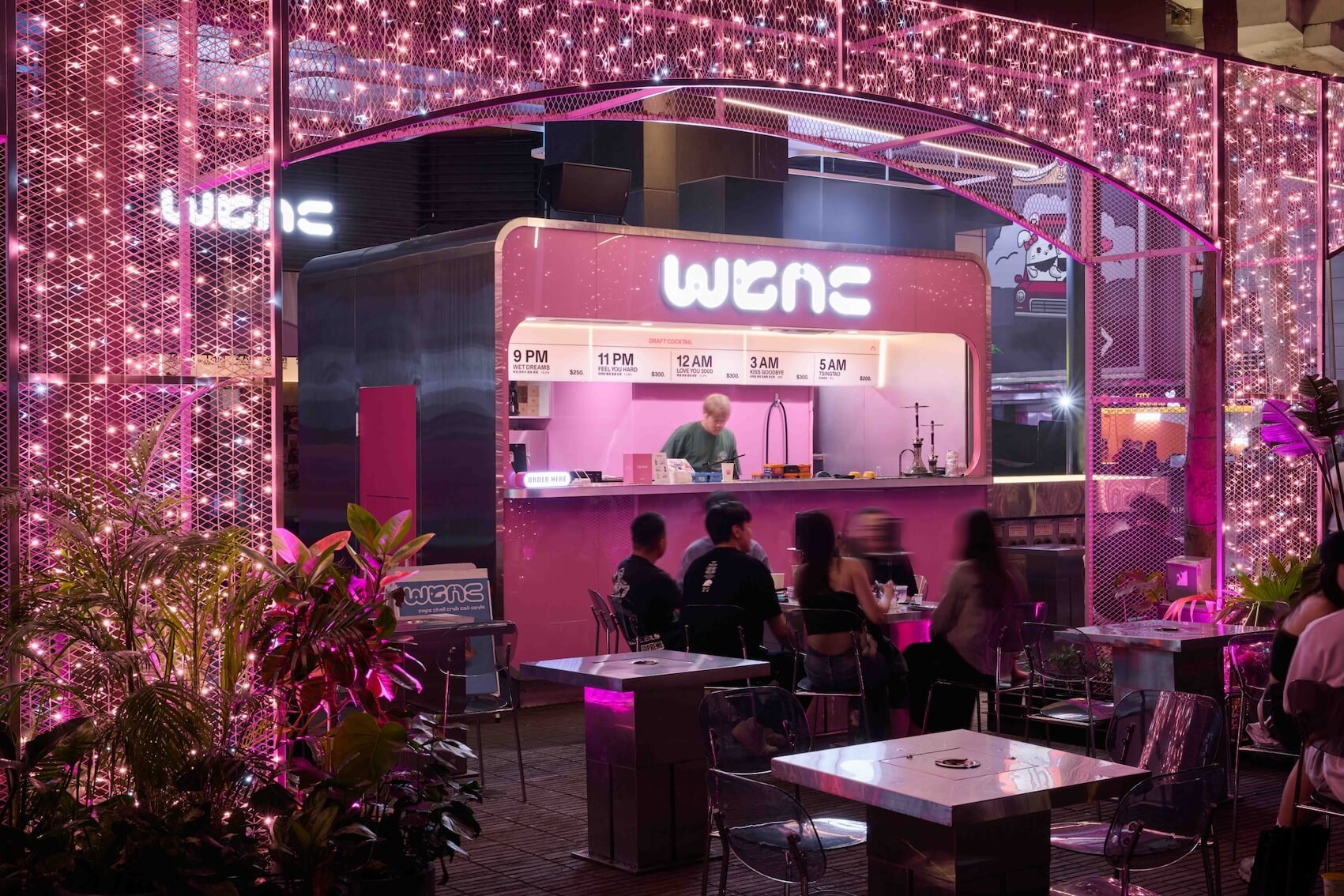 信義區酒吧／為夜色拉上粉紅帷幕：WTNC