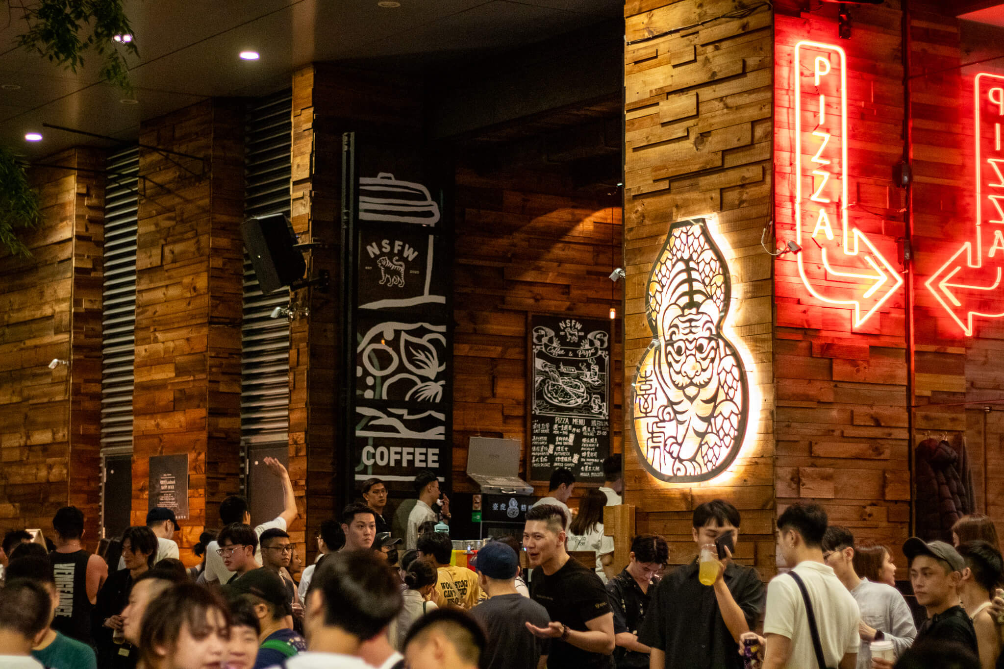 臺虎信義：在都市綠洲啜飲，為匆忙節奏按下暫停