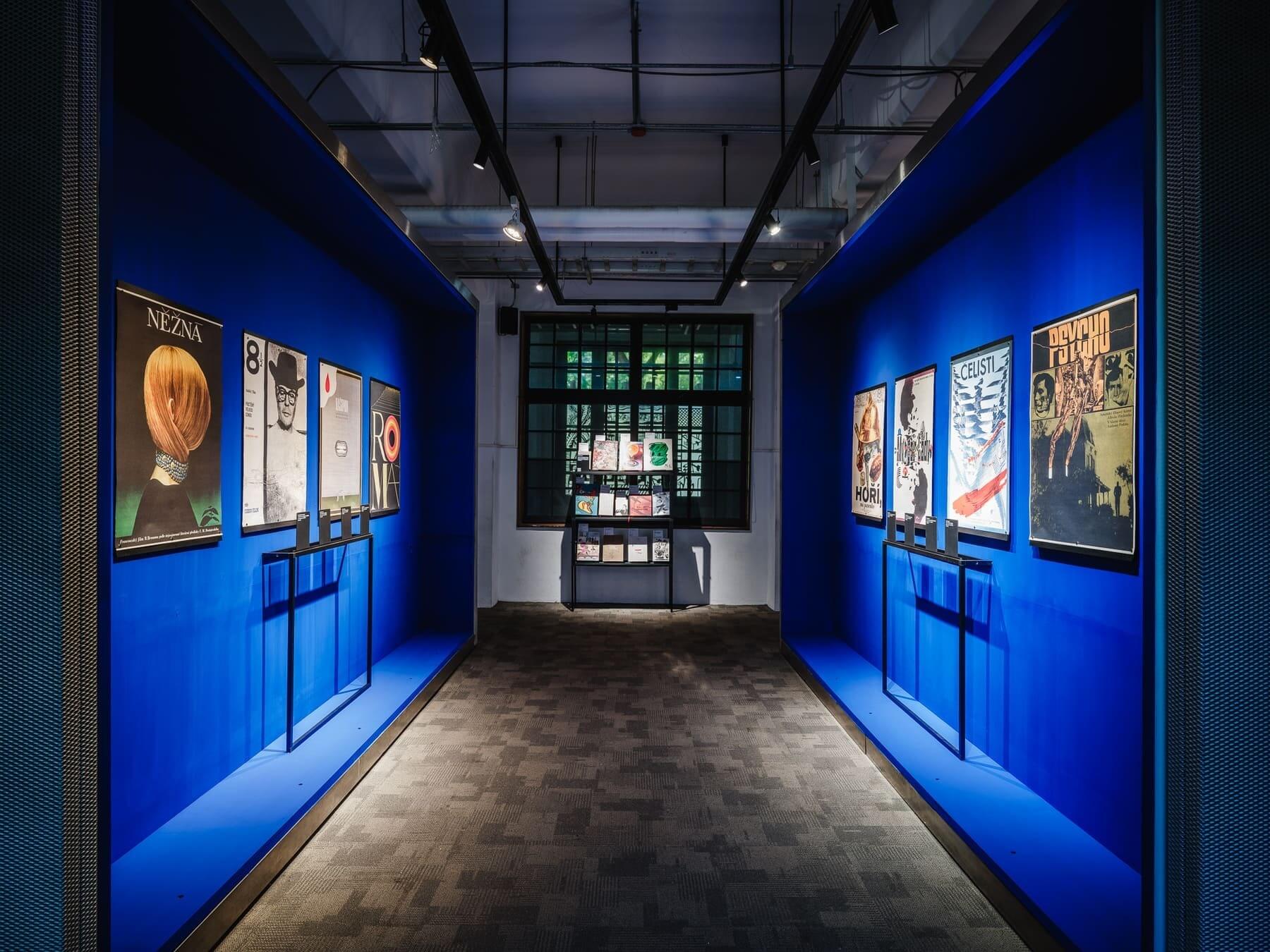 鐵幕下的反叛美學！走進《識別》展，看見捷克平面設計的自由之聲