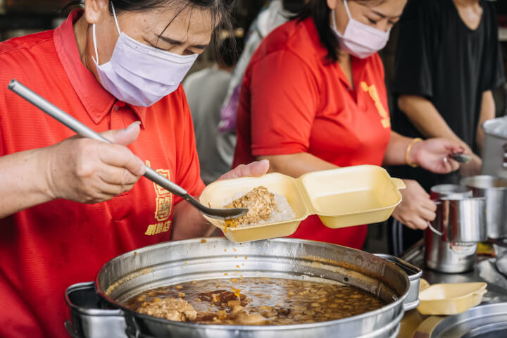 北港美食一日攻略｜從清晨到深夜的庶民食光：必吃清燉青蛙湯、早餐油飯、沁涼鹼粽冰