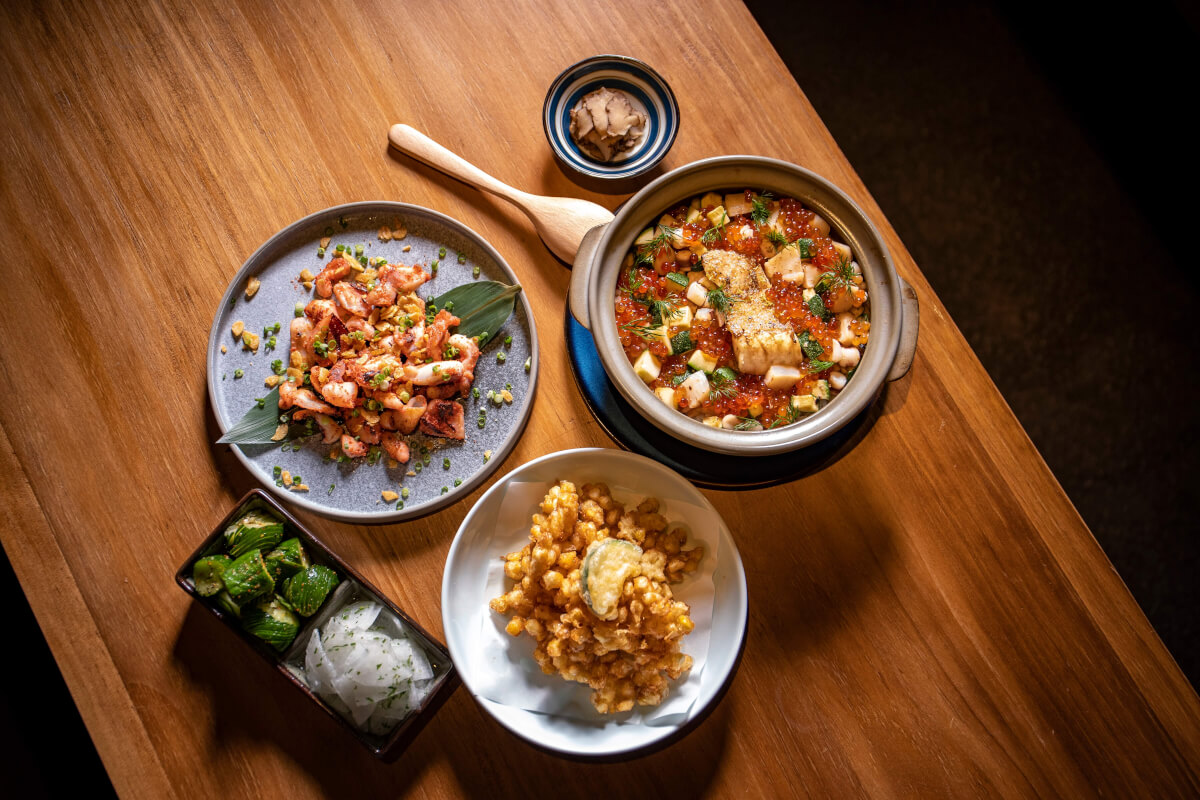 是餐廳也是酒吧！日系職人美食酒吧「FUGU」信義區新登場：必點一輪當季水果調酒，土鍋飯海味大滿足