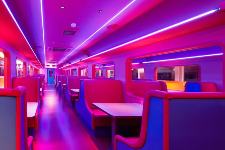 京都新景點／廢棄鐵道變身列車餐廳「Future Train」，雷鳥號沉浸式用餐體驗