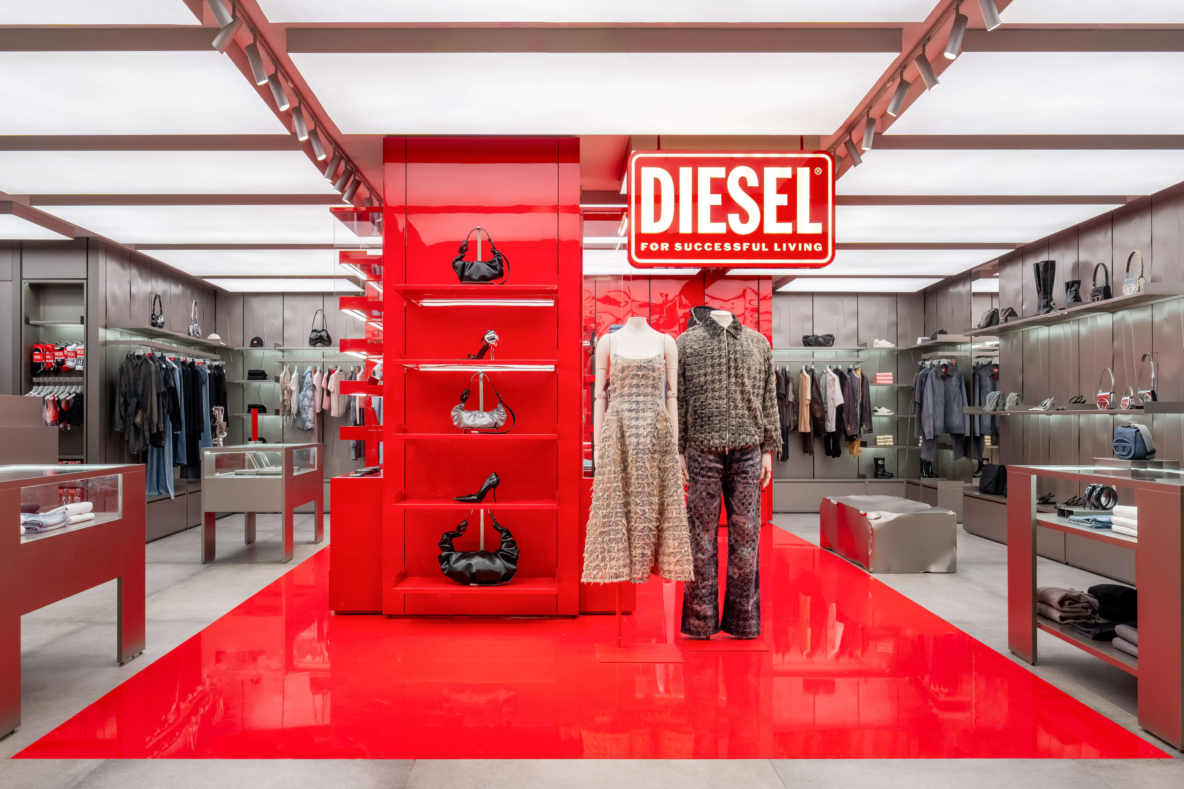 DIESEL正式進駐台中新光三越！以「叛逆」為信號，用122坪空間重新定義潮流