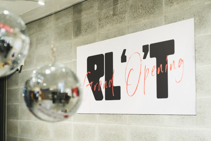 不只是咖啡店！台北大安區PLOT結合精品咖啡、自然酒、藝術展的複合式創意空間