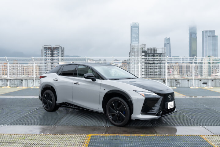 Lexus All New RZ——在人生的道路，追求與眾不同的生活