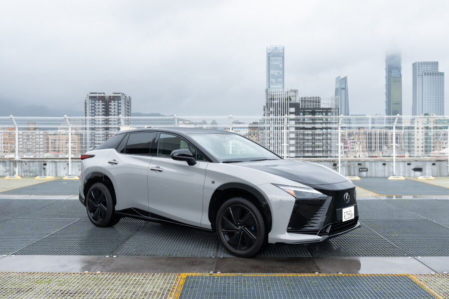 Lexus All New RZ——在人生的道路，追求與眾不同的生活