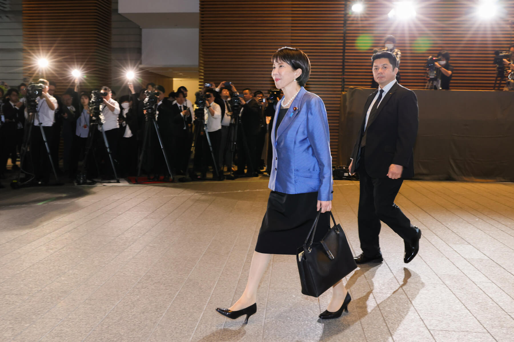 日本第一位女首相高市早苗愛用包引風潮——這個皇室御用品牌如何再創佳績？