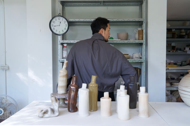 站立即是宣示——丁春誠首次個展《未經許可的身體》，「若水La Brume大安」展出存在的姿態