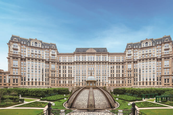 澳門上葡京綜合度假村：卡爾拉格斐×范思哲酒店、御花園五星餐廳、畢加索首展完整指南