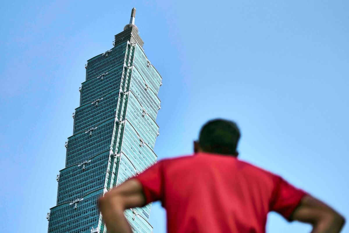 從 Alex Honnold 登頂台北 101,理解自由攀登Free Solo的意義