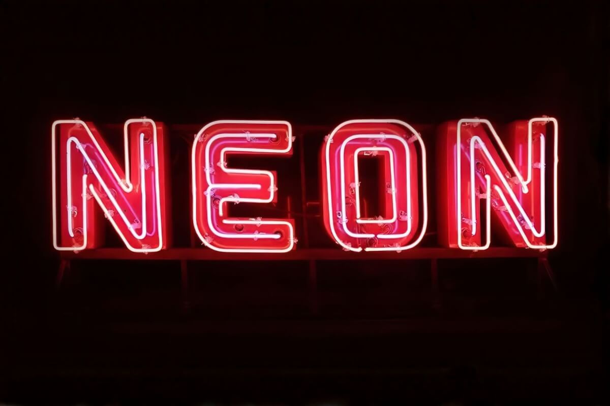 連續六屆坎城金棕櫚！NEON如何用「發行」改寫好萊塢的權力遊戲？