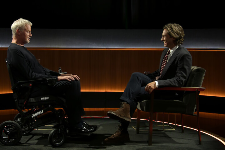 Netflix《最後一席話》為何讓人流淚看完？一個訪談內容保密至名人死後才公開的節目