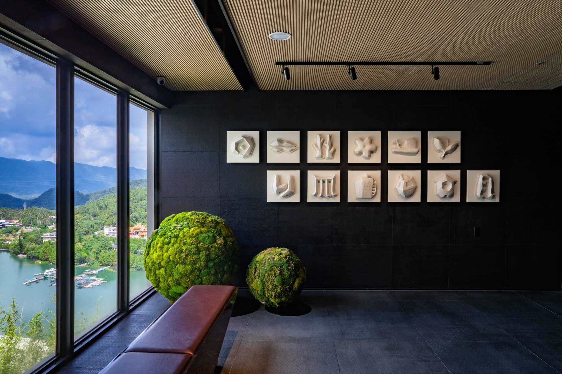 住進日月潭畔的流動美術館：漢來日月行館「日影水月」藝術座談會二度登場，公布兩件全新館藏