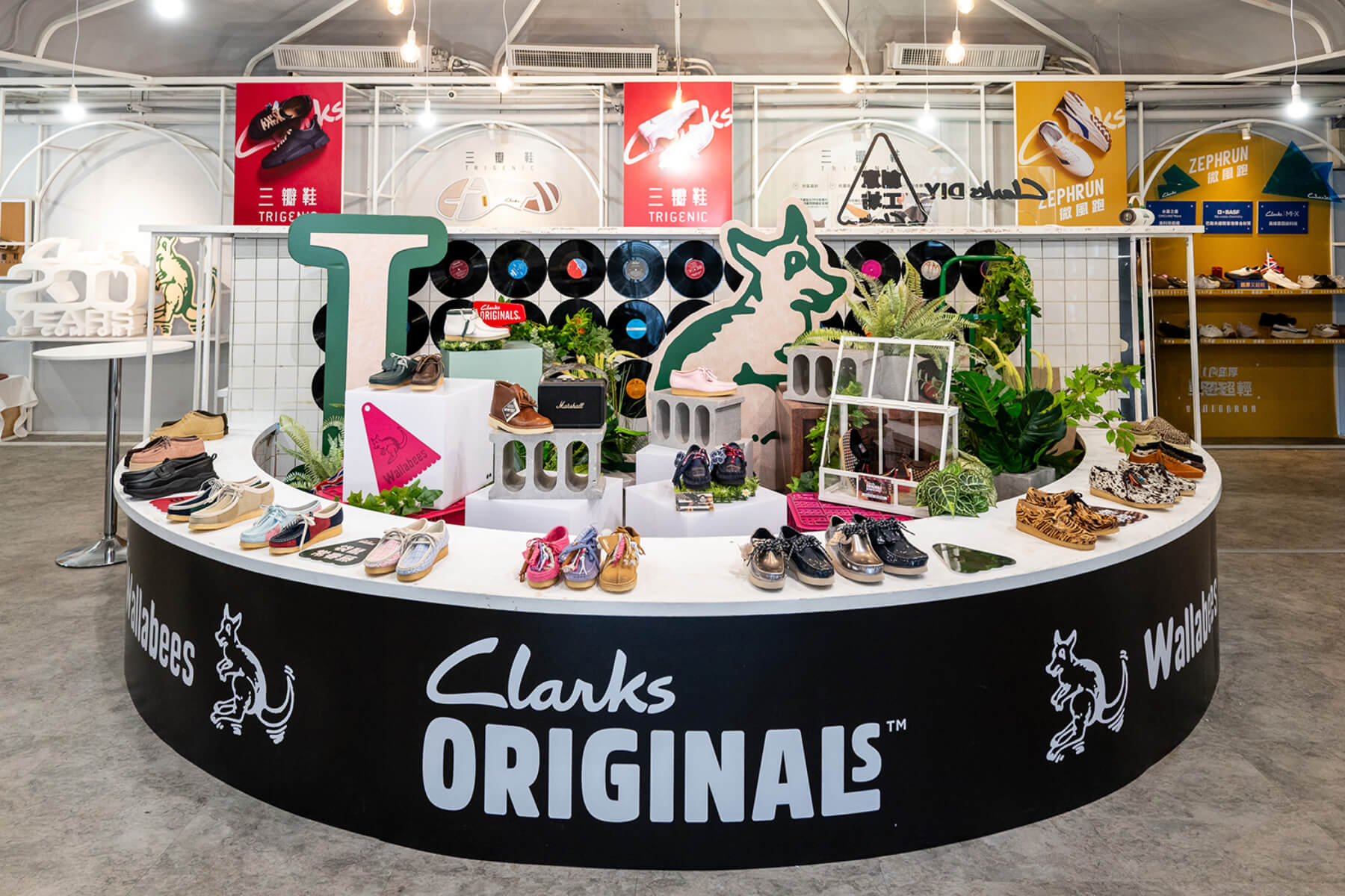 歷經200年研究！Clarks以舒適行走方案打造2026新品——三瓣鞋、袋鼠鞋等系列鞋款再升級