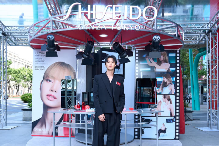 SHISEIDO攜手LISA打造小紅瓶快閃體驗，施柏宇台北信義首站擔任一日店長