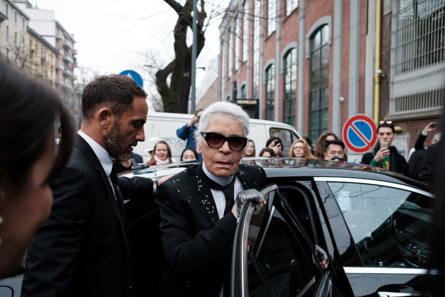 永恆的現在式：時尚大帝Karl Lagerfeld的跨界美學與符號帝國