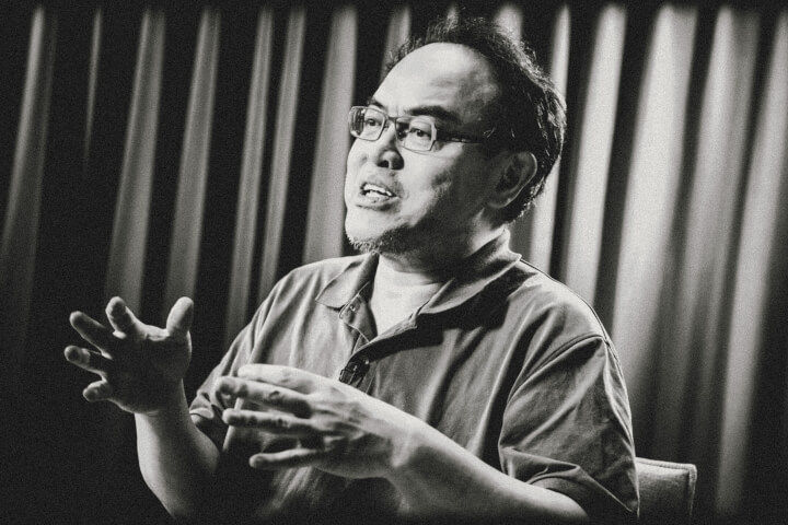 駱以軍《觀石錄》：百萬年時間的無法描摹，皆縮影於盈盈一握之石