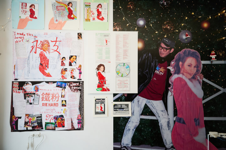 「最後の CD」李漢強個展：以勞力密集的手繪重製，帶領觀眾重新審視東亞流行文化如何在實體物件與技術記憶中流動