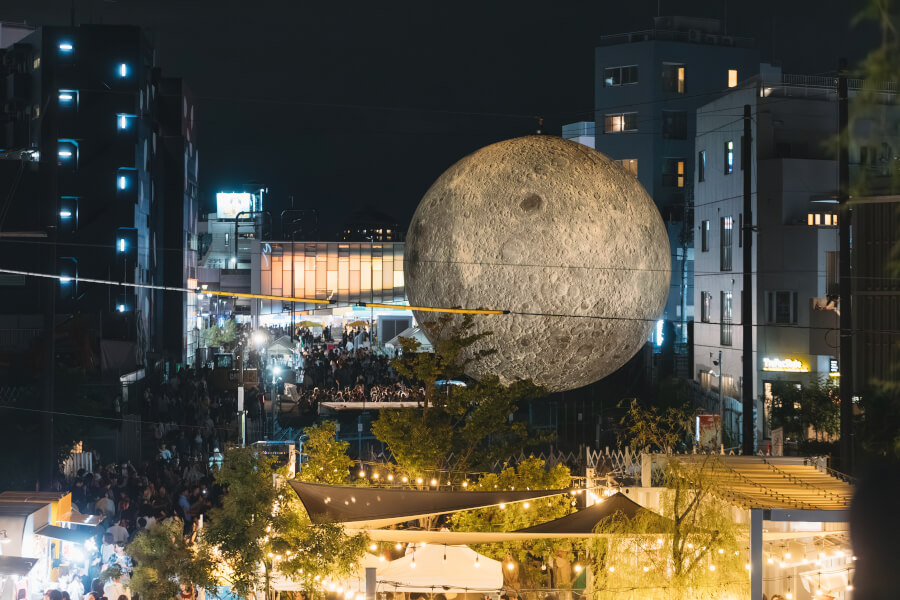 明月落在下北澤：2026「MOON ART NIGHT」點亮秋夜，在人本尺度的巷弄遇見當代藝術與生活風味