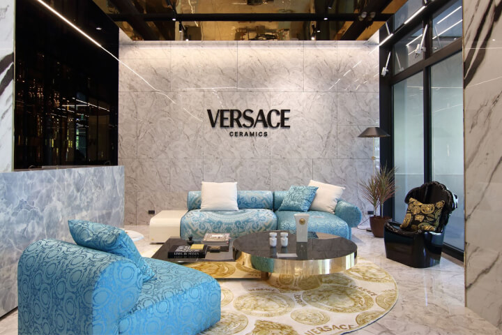 VERSACE 雙品牌首度同框亮相，台灣瑪摩與雙橡園家居以「Fashion Gallery」演繹義式生活美學