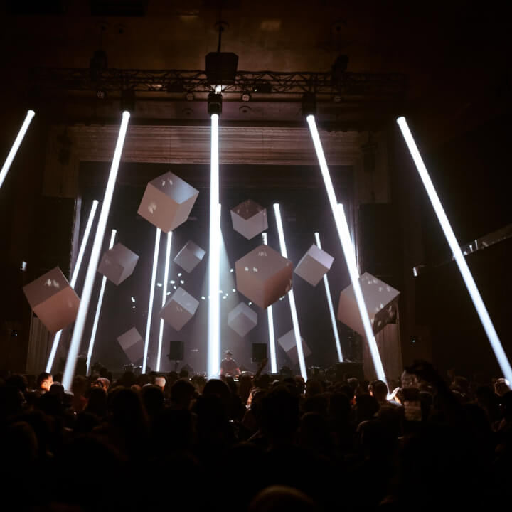 當電子突變激盪港都浪潮：全球指標音像藝術節 MUTEK 登陸高雄 TTXC，以 AI 與聲光演算重構未來感官