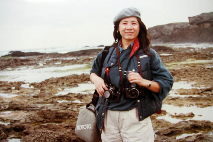 書寫女性影像工作者歷史：吳垠慧《鏡頭後的她們：臺灣女攝影記者探尋》