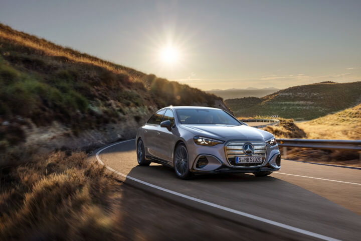 放棄充電焦慮、開闢車艙空間：全新純電 Mercedes-Benz GLC 預售，如何拿掉引擎後重新設計豪華休旅？